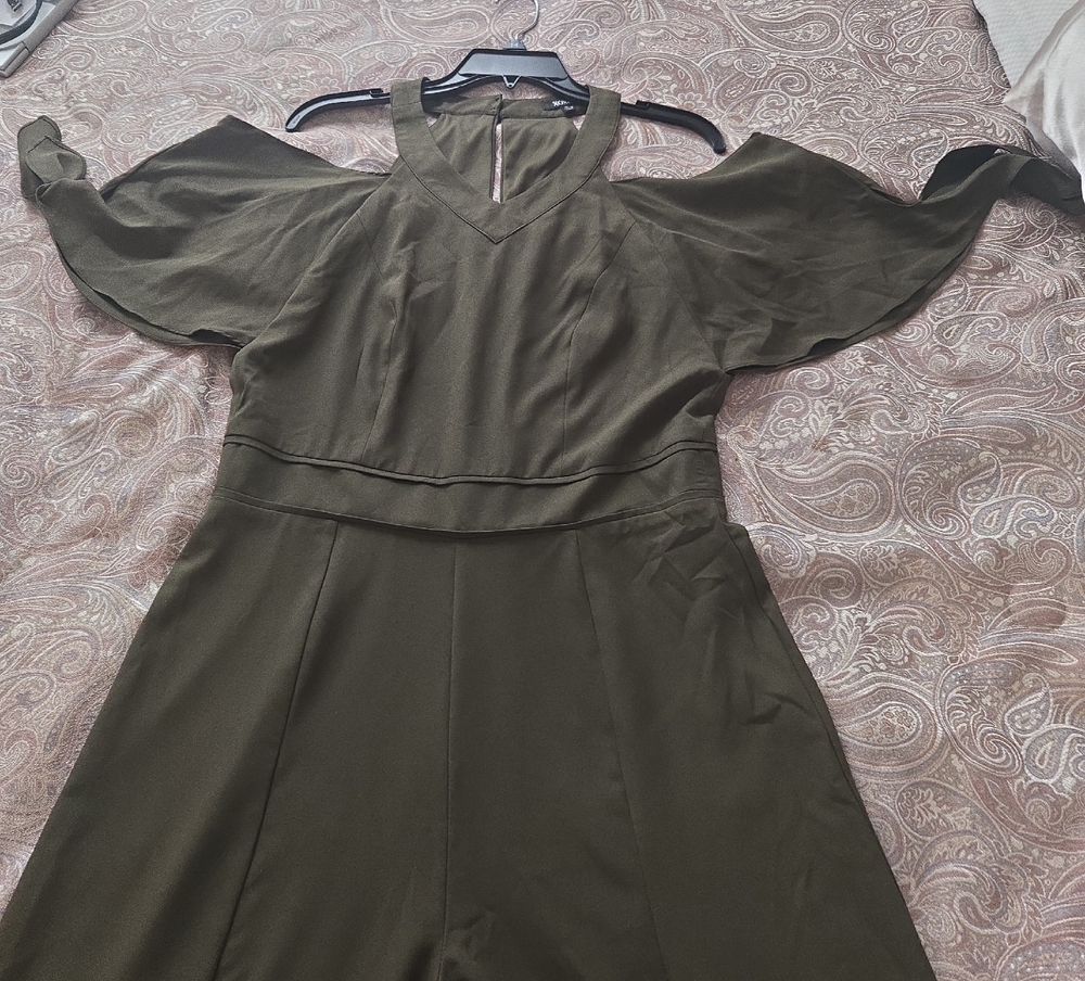 XOXO Dark Green Cold Shoulder Jumpsuit